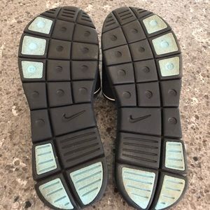 Nike Shoes - Women’s NIKE cushioned slide sandals Nike Shoes - Women’s NIKE cushioned slide sandals